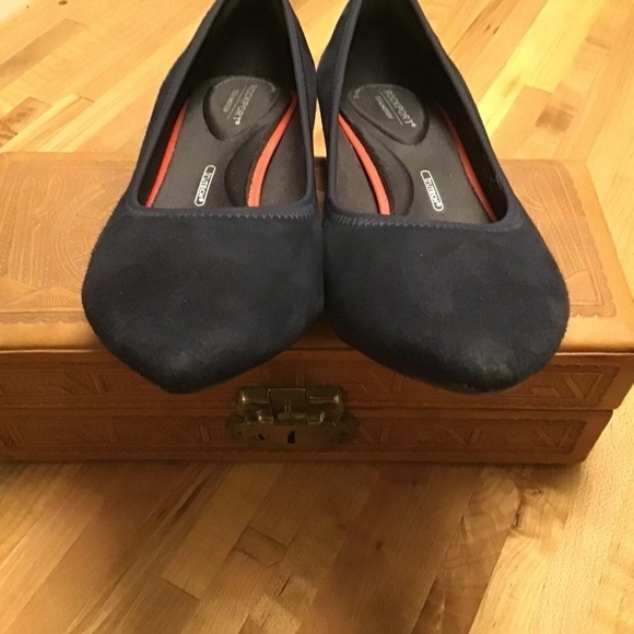 Rockport total motion trutech Kaiya black kitten heel pointy toe suede pumps 7 M - Picture 4 of 9